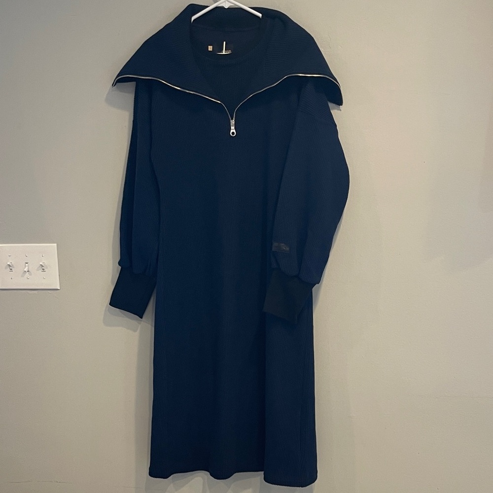 NWT Olivvi Navy Ribbed Zip-Up Sweater Dress Size Large